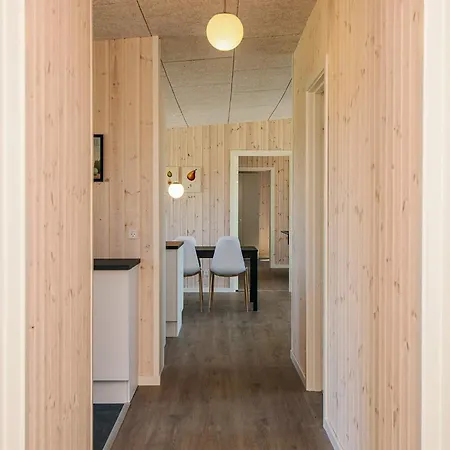 5 Star In Grenaa Nyaraló Brøndstrup