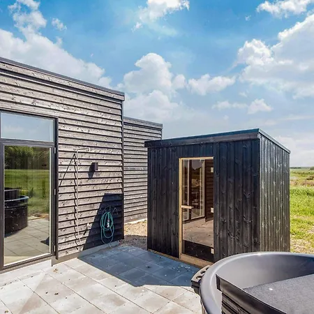 5 Star In Grenaa Brøndstrup