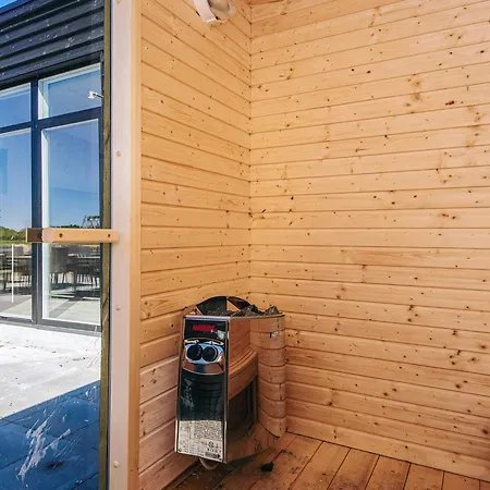 5 Star In Grenaa Nyaraló Brøndstrup