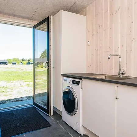 5 Star In Grenaa Brøndstrup